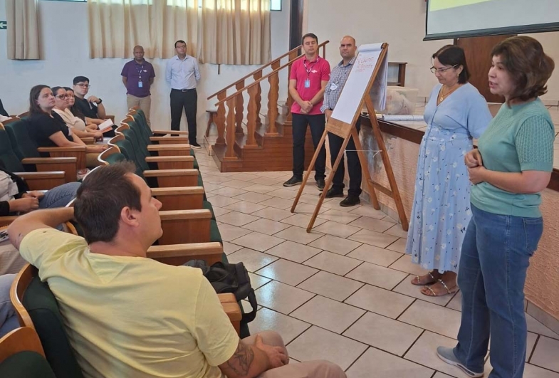 O treinamento faz parte de um programa da Prefeitura de Fartura, por meio da Secretaria da Educação, voltado à formação de novos gestores da rede municipal