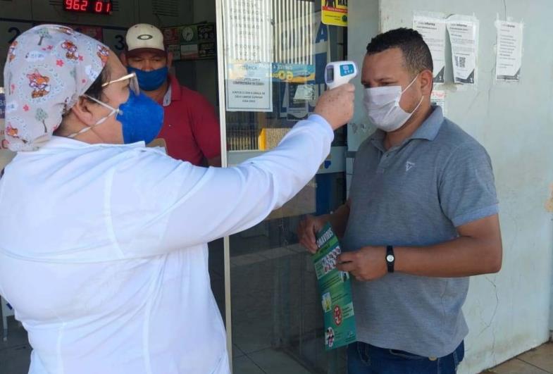 Servidores municipais auxiliam no combate ao coronavírus em Taguaí