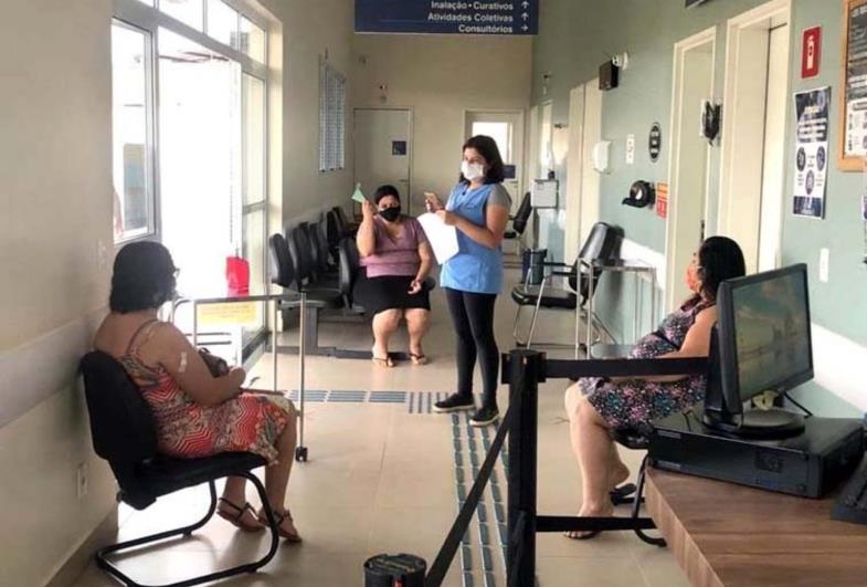 Campanha em alusão ao Outubro Rosa é realizada em Taguaí