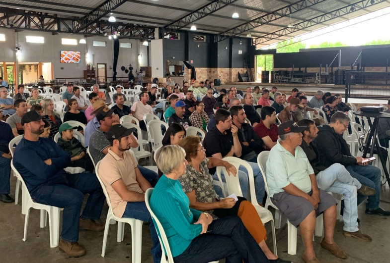 O  evento aconteceu no Quati Qalley em Fartura e contou com a presença de agricultores