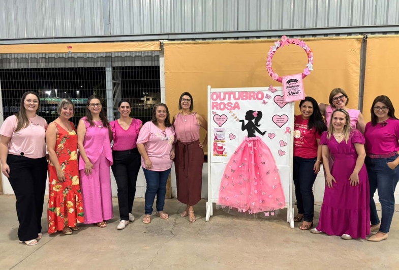 Julia, Célia Amanda, Jaqueline, Selma,  Regiane, Josi, Daniela, Isabela e Zilda