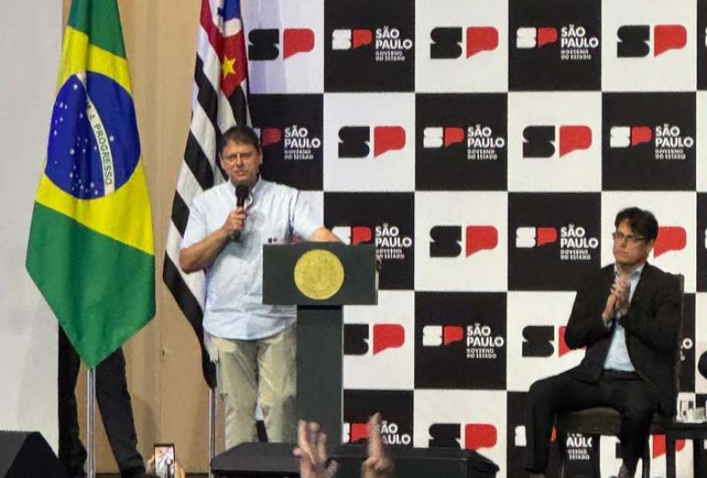 Governador Tarcísio de Freitas durante evento na capital paulista