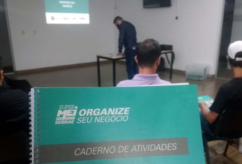 Sebrae ministra curso “Organize Seu Negócio” em Itaporanga 