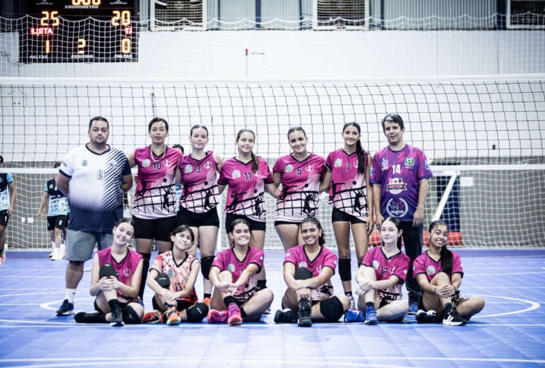 Taguaí participa do 41º Jogos Santacruzense de Voleibol com raça e empenho