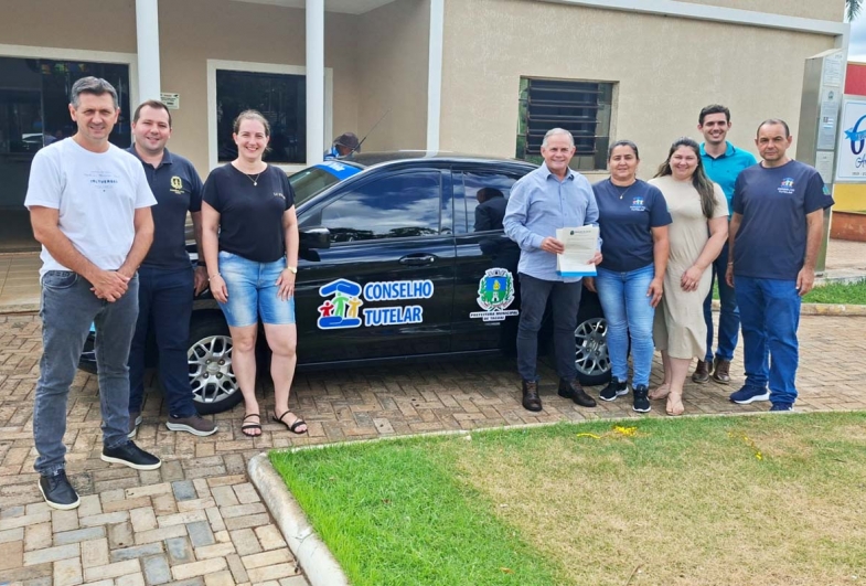 Prefeitura de Taguaí entrega novo veículo ao Conselho Tutelar