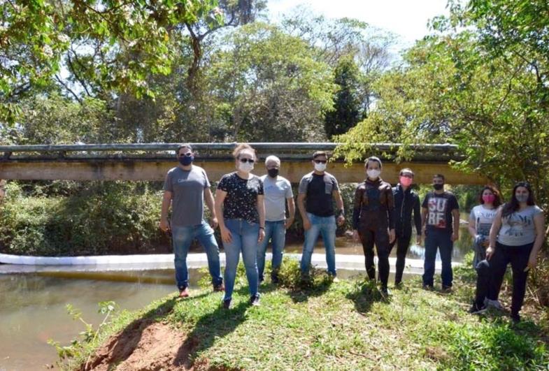 Faculdade Eduvale instala ecobarreiras e estações de coleta em Itaí
