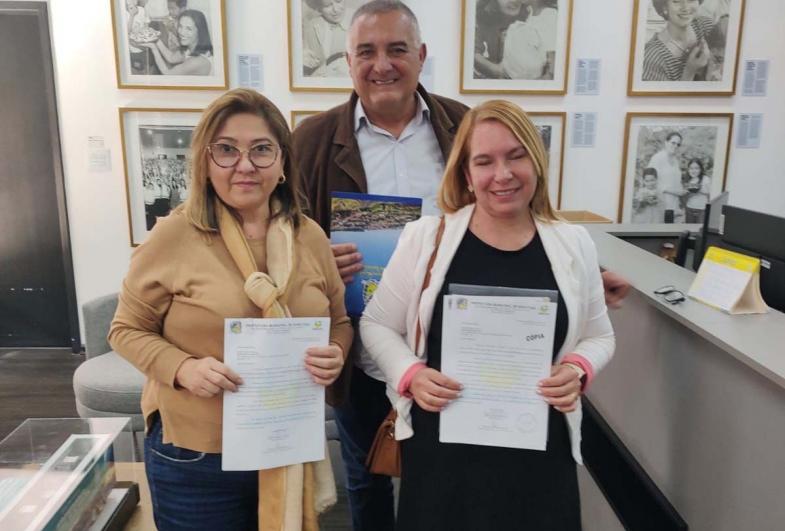 Prefeito e primeira-dama de Sarutaiá participam de encontro na sede do Fundo Social em São Paulo 