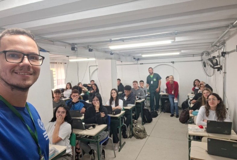 Alunos da E.E. Coronel Marcos Ribeiro