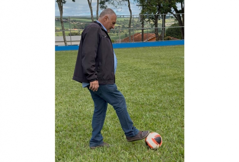 Prefeito João da Tapera  também bateu uma bolinha