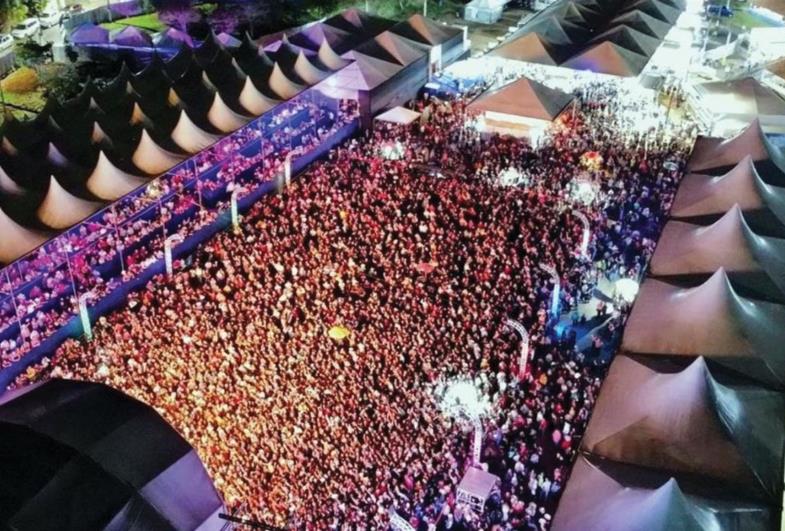 Público recorde: cerca de 50 mil pessoas assistem shows da Expofar