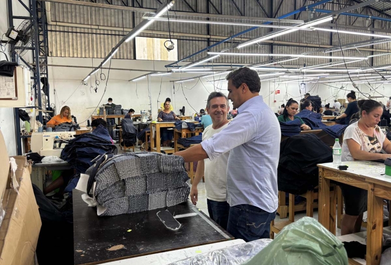 Mauru00edcio Neves e empresu00e1rio Denny