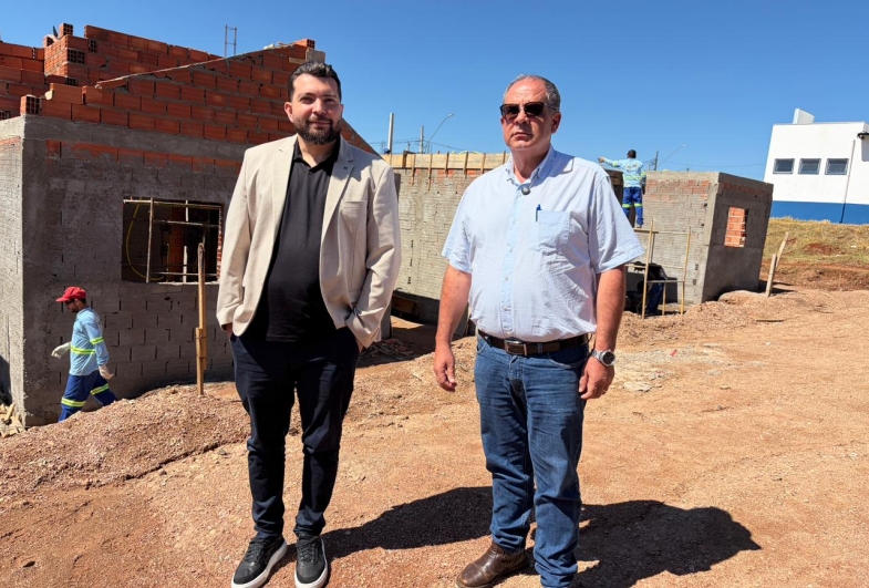 Prefeito de Angatuba e Fartura trocaram informações  sobre programas habitacionais e arrecadação