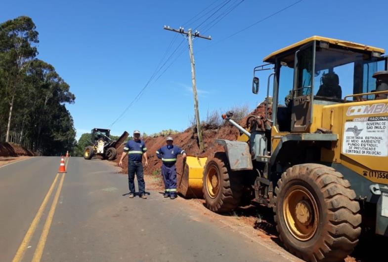 LIMPEZA EM VICINAL EM CORONEL MACEDO