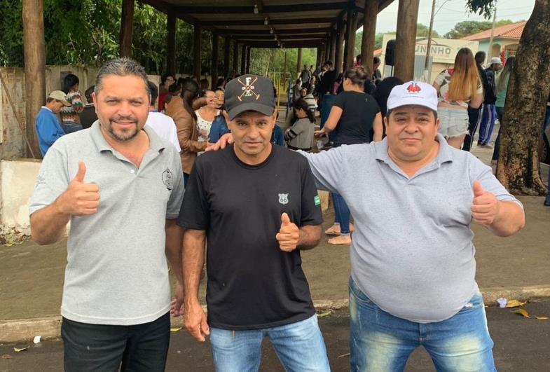 Bar do Adriano realiza a tradicional Festa da Crianças em Timburi