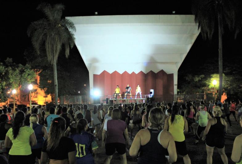 Concha Acústica tem aula gratuita de dança toda quarta-feira