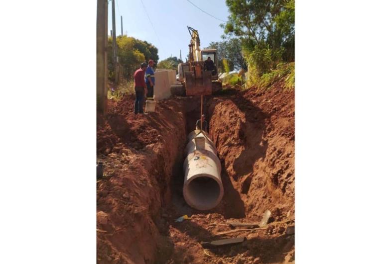 Prefeitura de Sarutaiá realiza obras de  infraestrutura no loteamento Antônio Aquaro 