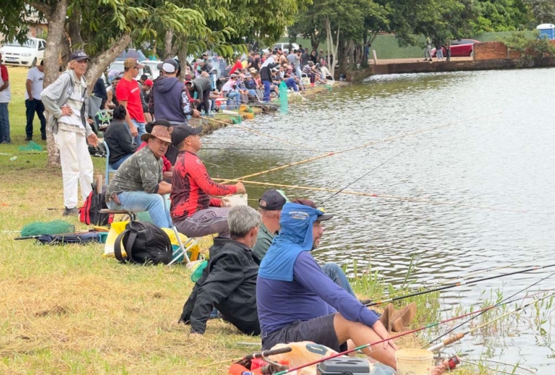 Pesca Solidária movimenta o lago municipal em Sarutaiá