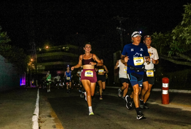 Competidor de Avaré é destaque em corrida noturna de Florianópolis