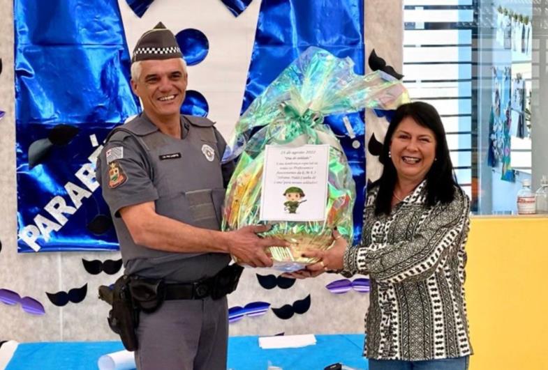 Escola Infantil de Timburi celebra o Dia do Soldado com homenagem a Polícia Militar