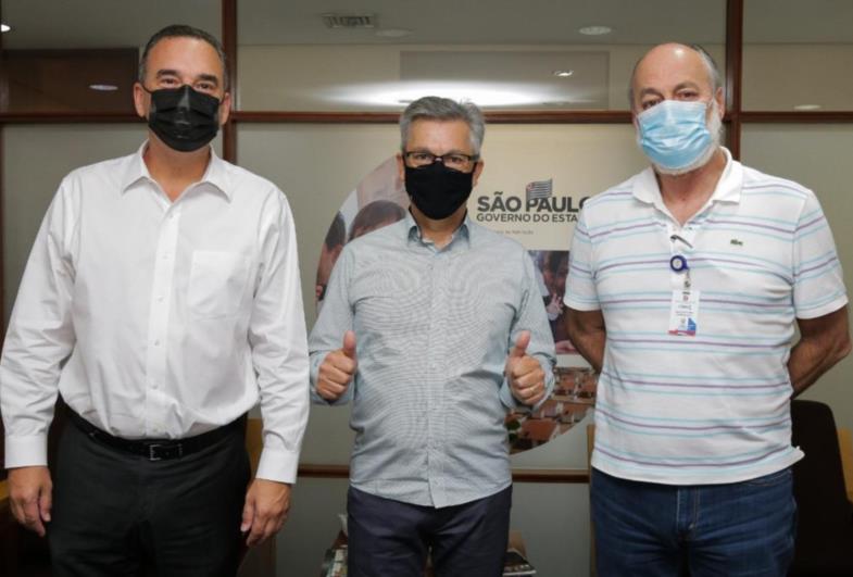 Prefeito Isnar participa de reunião com o Secretário Estadual da Habitação 