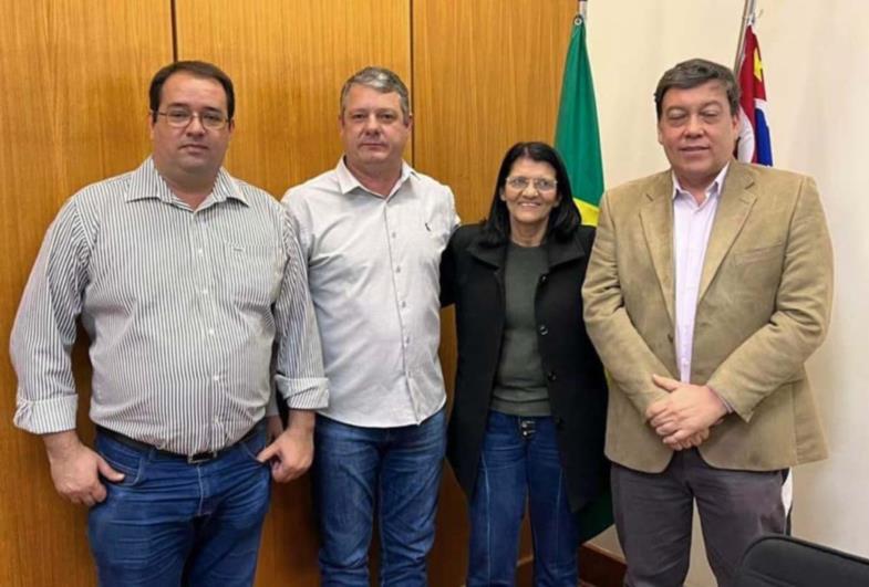 Prefeito Silvinho e vereador Marcelo participam de reunião na Secretaria Estadual da Educação 