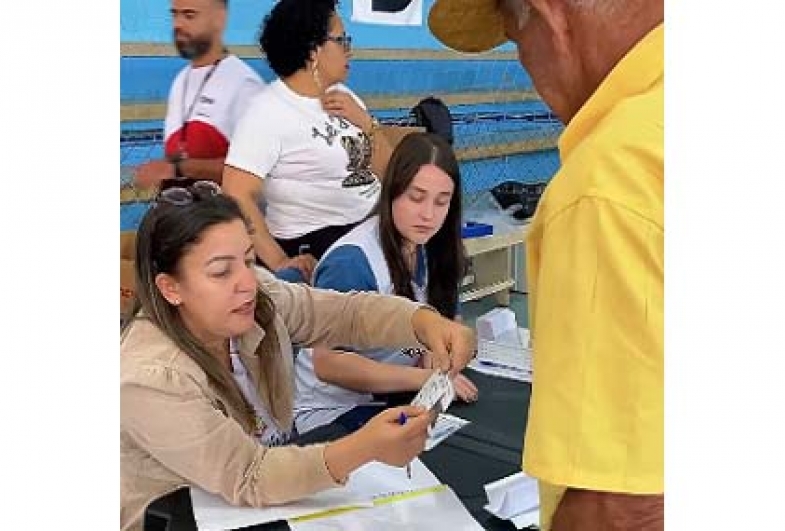 Posto de atendimento foi montado no ginásio de esportes