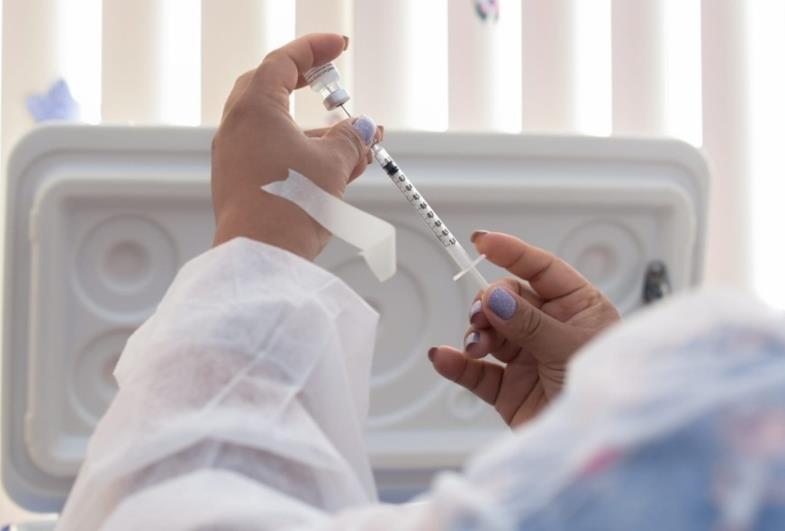 Cidades da região de Itapetininga aplicam vacinas contra Covid nesta terça-feira
