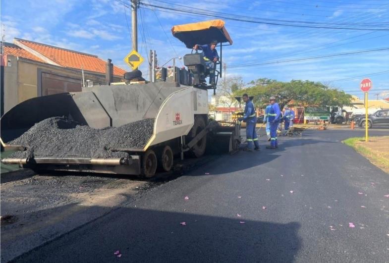 Ruas do Bairro Brabância ganham recapeamento