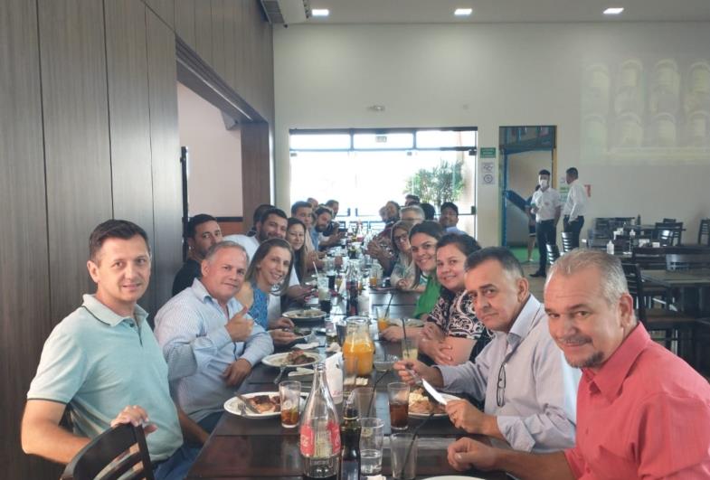 Prefeitos da Amvapa participam de almoço de confraternização 