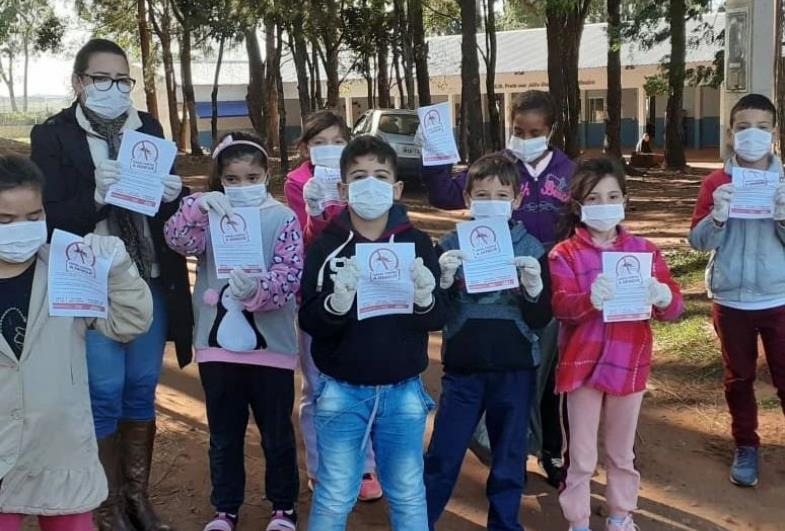 Alunos da escola Júlio Gonçalves realizam ação contra dengue em Itaporanga