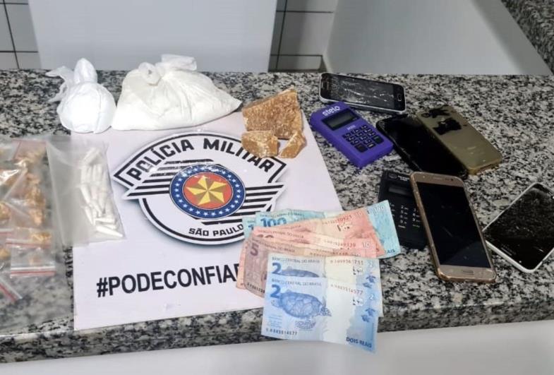 Polícia Militar prende três pessoas por tráfico de drogas e associação ao tráfico em Fartura