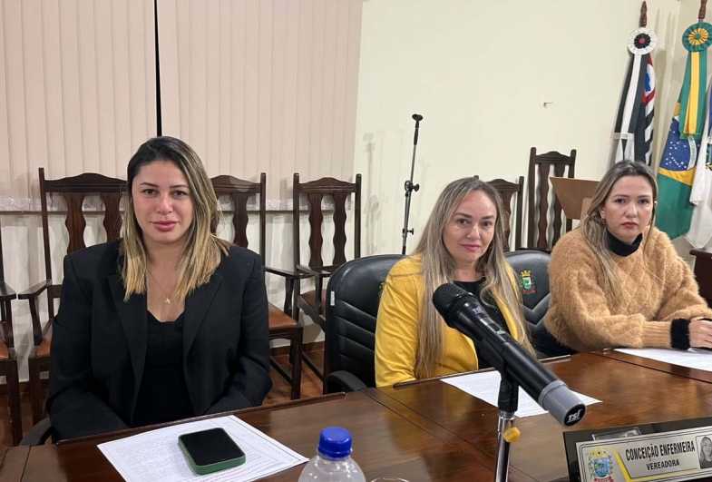 Vereadoras Ana Carla Teles, Conceição e Camila Bagnatori