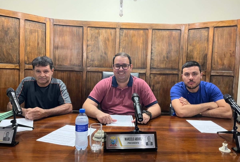 Câmara de Timburi aprova três projetos por unanimidade em sessão extraordinária