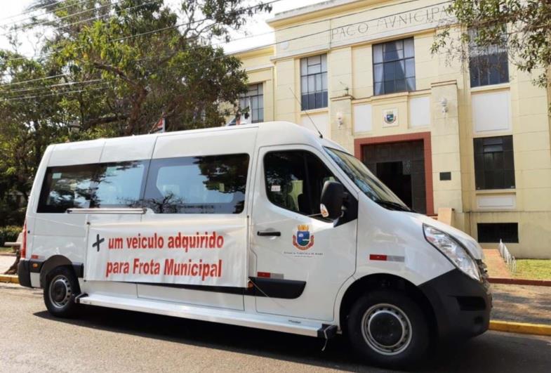 Prefeitura de Avaré adquire nova van para a Educação