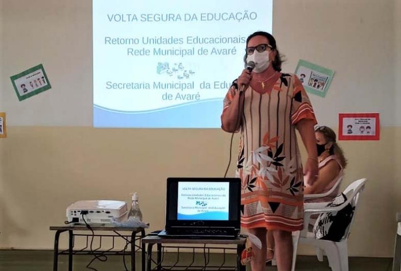 Entenda como vai funcionar o retorno às aulas presenciais na rede municipal