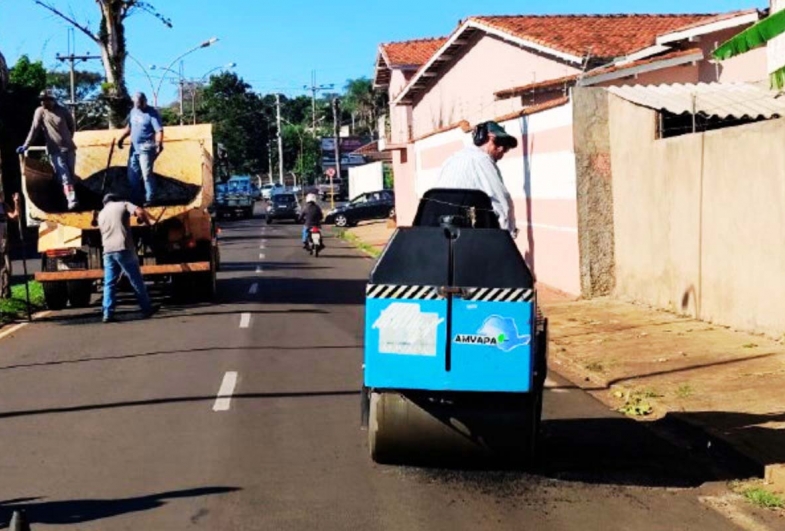 Equipe na Avenida Misael Eufrásio Leal