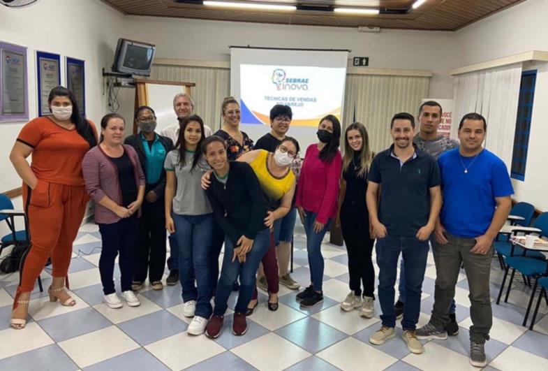 Empreendedores buscam conhecimento junto ao Sebrae