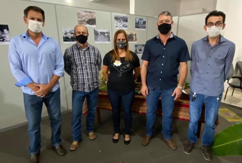 Oficina de agrofloresta organizada pela PRETA TERRA debate temas ambientais 