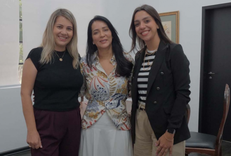 Primeira-dama de Avaré, Érika, primeira-dama do Estado, Cristiane e assessora Carol