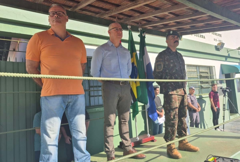 Solenidade aconteceu foi em frente ao TG