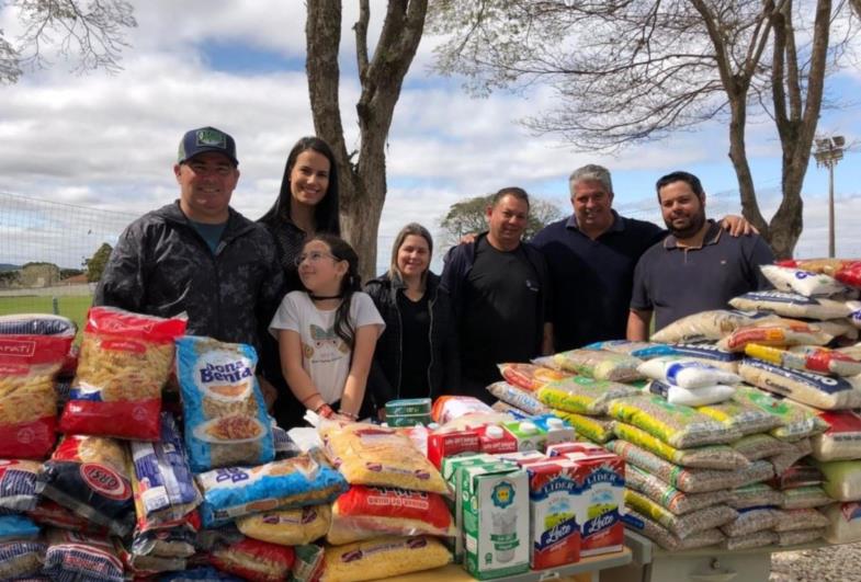 Jogo das Estrelas arrecada mais de 500 quilos de alimentos em Itaporanga