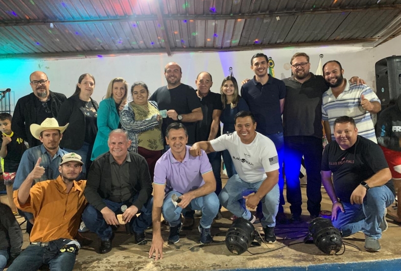 Ganhadora dos R$500,00 recebeu o seu prêmio no evento