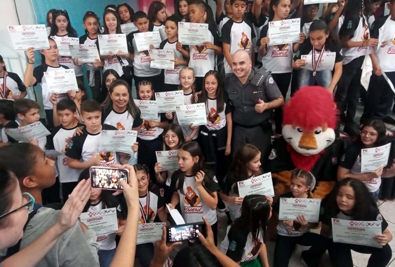 Alunos das escolas municipais de Taguaí se formam no Proerd