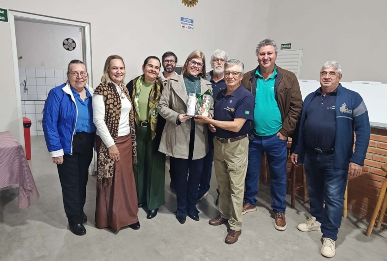 Rotary de Fartura realiza visita ao Rotary de Taquarituba para troca de experiências e aprendizado