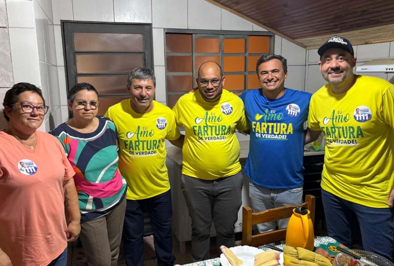 Fernanda, Magali, vereadores João Buranello e Juliano  Damásio, deputado federal Maurício Neves e Luciano Filé