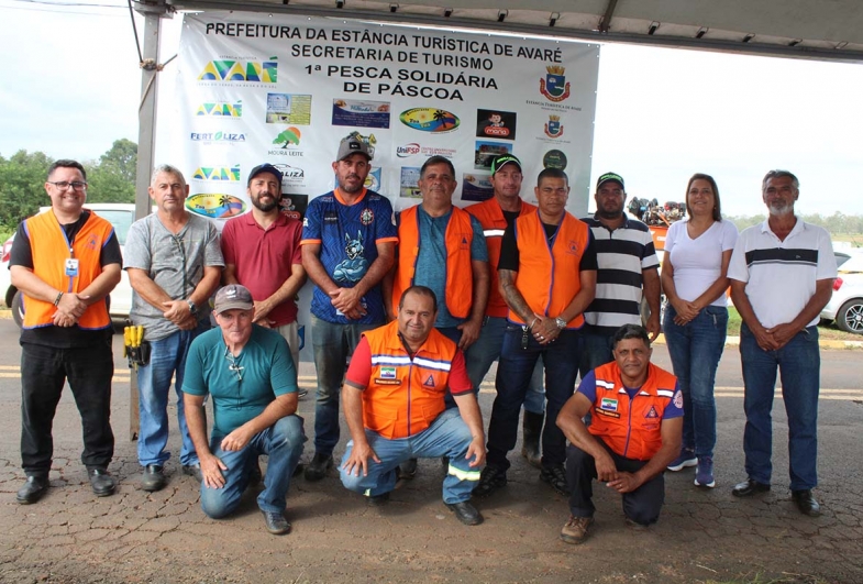 Parte dos servidores que trabalharam no evento