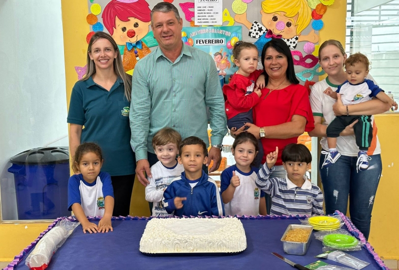 Timburi celebra mensalmente aniversários de alunos na EMEI