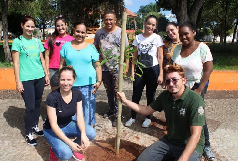 Meio Ambiente de Taguaí organiza mais uma ação de arborização