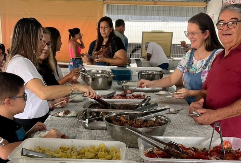 Grupo de apoio leva sabor farturense à 32ª Expofar