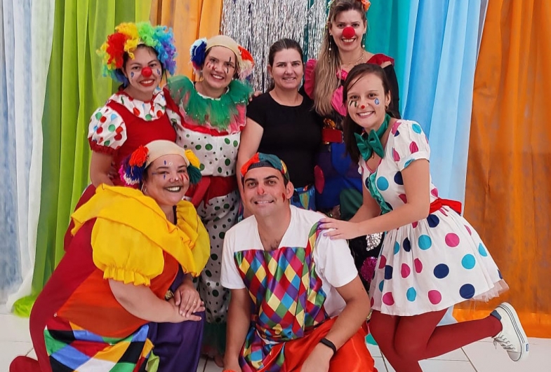 Creche Escola Anaclite Adelasir comemora o Dia do Circo em Taguaí